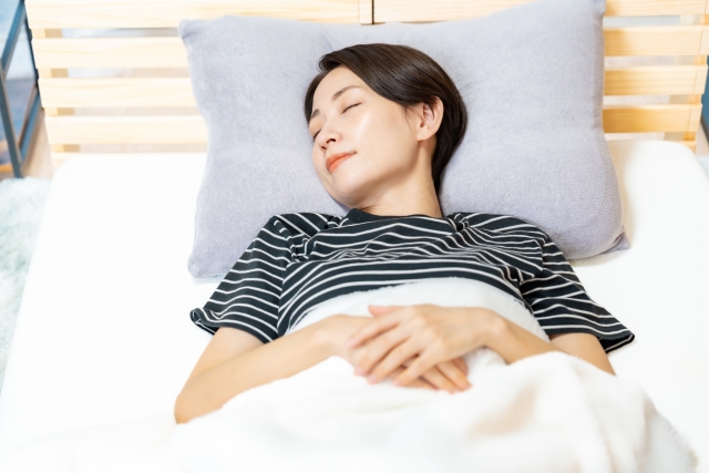 「眠れないのは気のせい」と決めつけないで。まずは身体と暮らしを振り返る